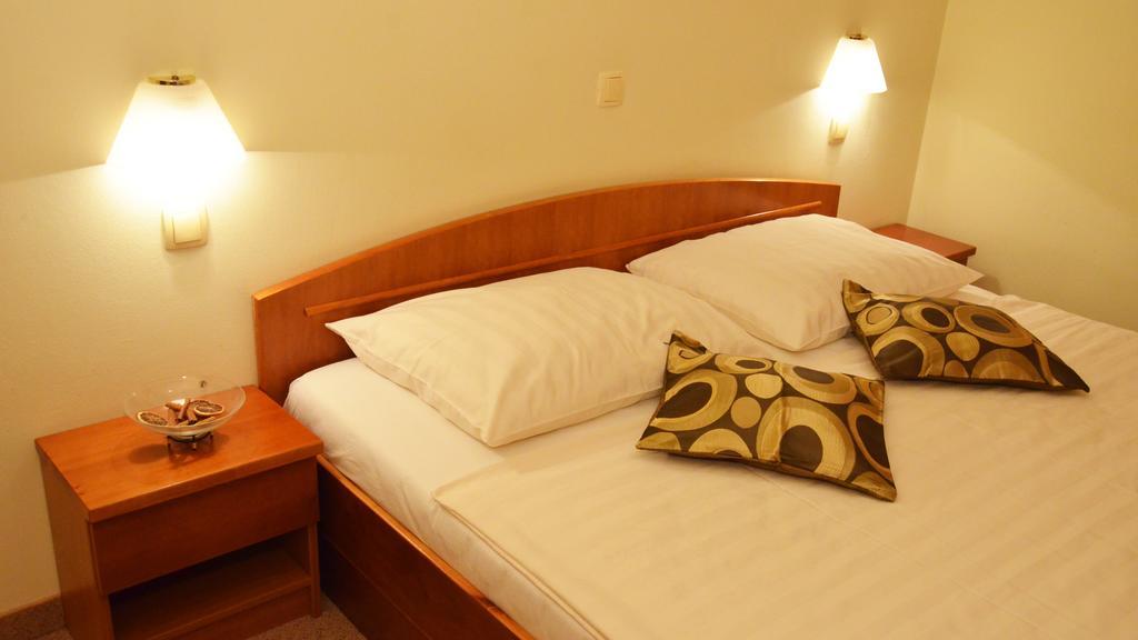 Hotel Bajt Μαριμπόρ Εξωτερικό φωτογραφία