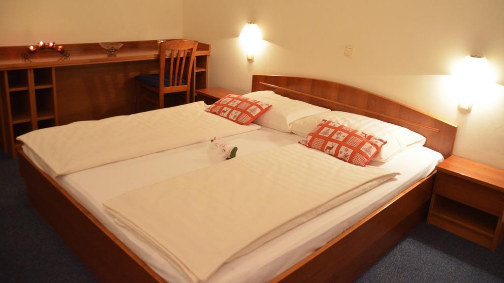 Hotel Bajt Μαριμπόρ Εξωτερικό φωτογραφία